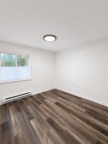 45 Oval Rd 8, Quincy, MA 02170