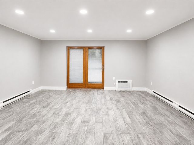45 Oval Rd 8, Quincy, MA 02170