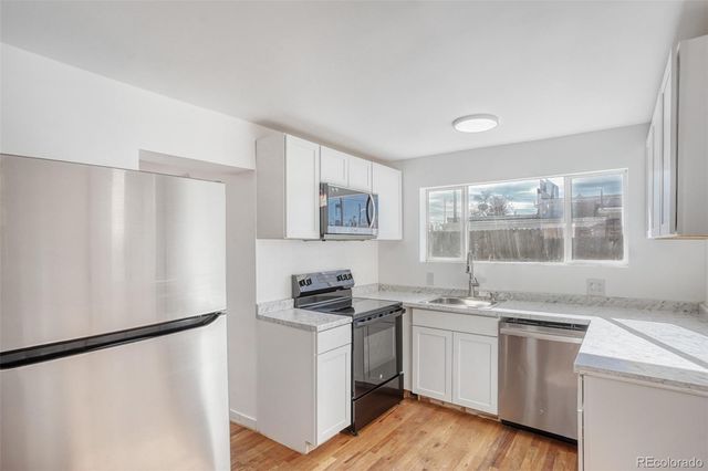 1525 Roslyn Street, Denver, CO 80220