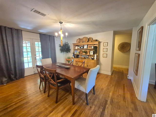 300 Cardinal Ln, Paducah, KY 42001