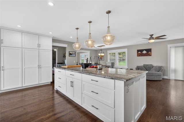 8 Guyenne Drive, Lake St Louis, MO 63367