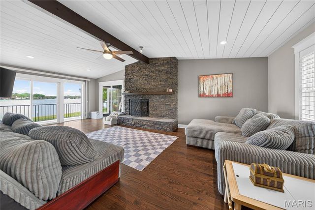 8 Guyenne Drive, Lake St Louis, MO 63367