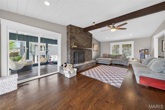 8 Guyenne Drive, Lake St Louis, MO 63367