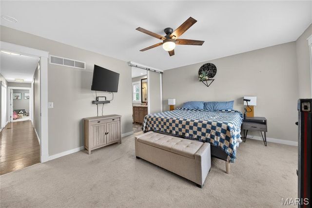 8 Guyenne Drive, Lake St Louis, MO 63367