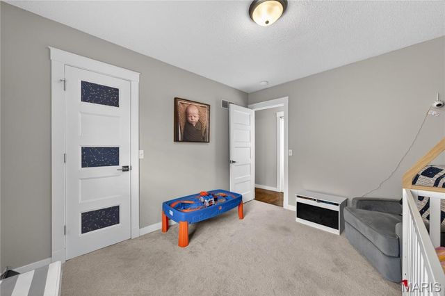 8 Guyenne Drive, Lake St Louis, MO 63367