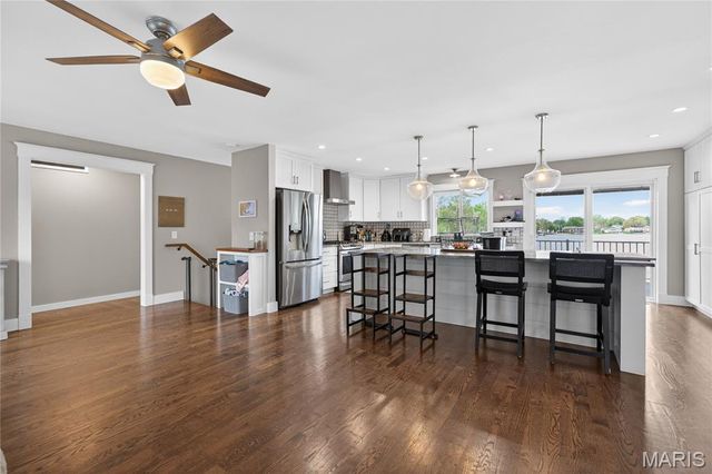 8 Guyenne Drive, Lake St Louis, MO 63367