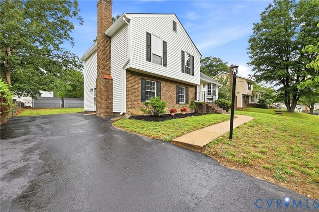 6033 Barrister Rd, Chester, VA 23832