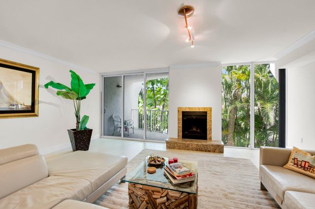 1222 Hillsboro Mile 11, Hillsboro Beach, FL 33062