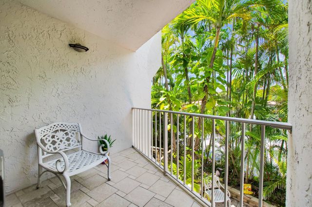 1222 Hillsboro Mile 11, Hillsboro Beach, FL 33062