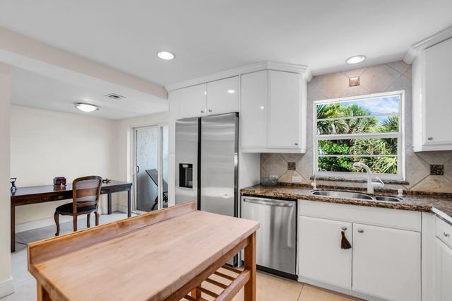 1222 Hillsboro Mile 11, Hillsboro Beach, FL 33062