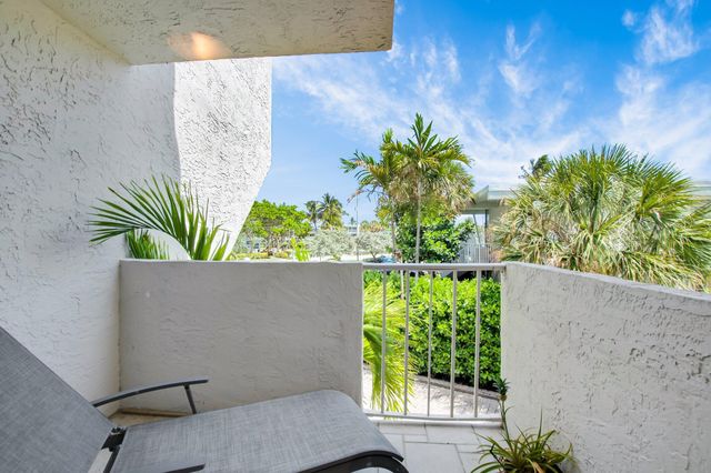 1222 Hillsboro Mile 11, Hillsboro Beach, FL 33062