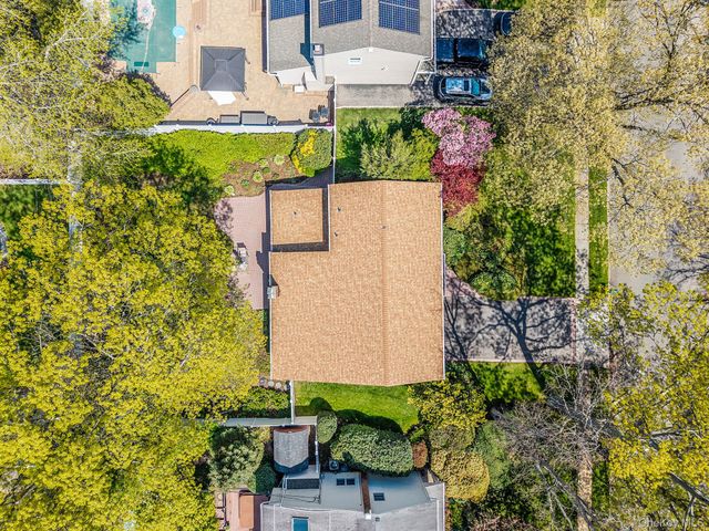 12 Kristi Lane, Lake Grove, NY 11755