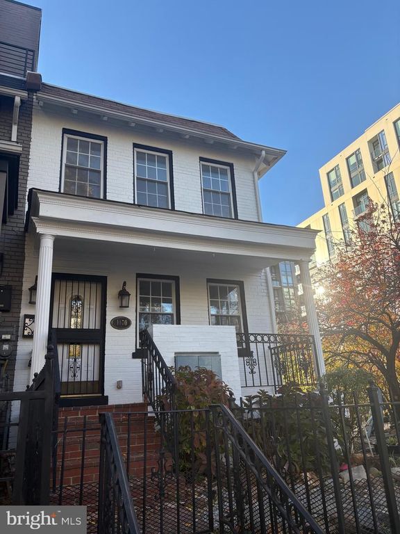 1170 ABBEY PL NE, Washington, DC 20002