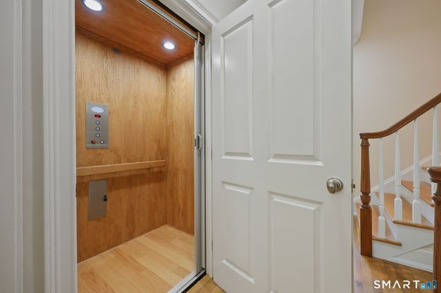 12 Woodbine Way, Stamford, CT 06903