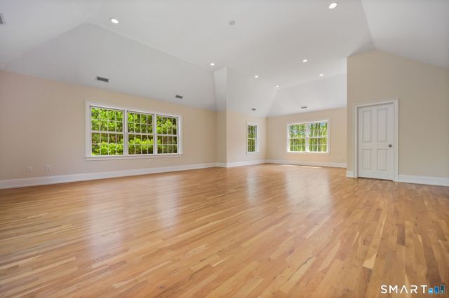 12 Woodbine Way, Stamford, CT 06903