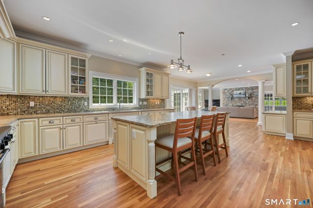 12 Woodbine Way, Stamford, CT 06903