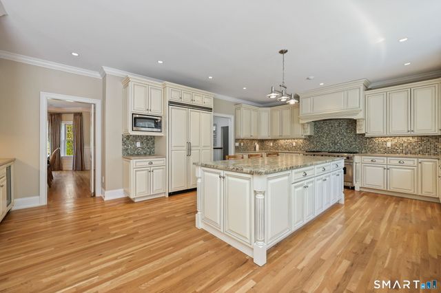 12 Woodbine Way, Stamford, CT 06903