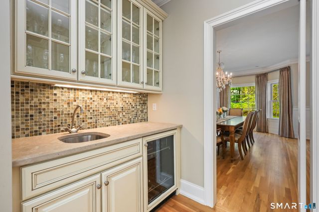 12 Woodbine Way, Stamford, CT 06903