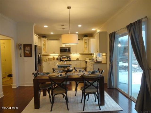 4 Karl Farm Road, Sand Lake, NY 12018