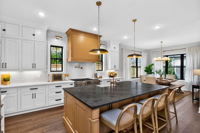120 39th Ave, N, Nashville, TN 37209