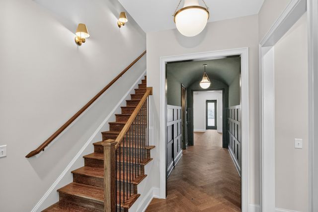 120 39th Ave, N, Nashville, TN 37209