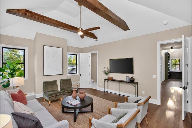 120 39th Ave, N, Nashville, TN 37209