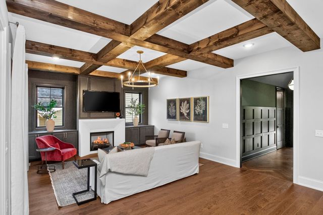 120 39th Ave, N, Nashville, TN 37209