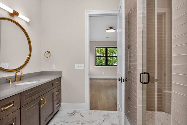 120 39th Ave, N, Nashville, TN 37209