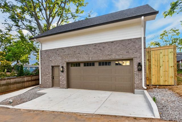 120 39th Ave, N, Nashville, TN 37209