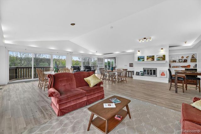 11280 Hegel Road, Goodrich, MI 48438