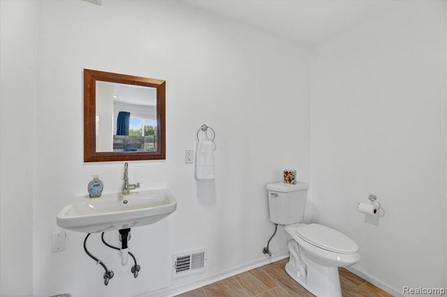 11280 Hegel Road, Goodrich, MI 48438