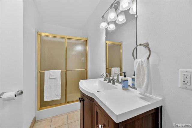 11280 Hegel Road, Goodrich, MI 48438
