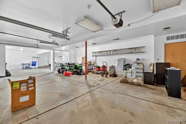 11280 Hegel Road, Goodrich, MI 48438