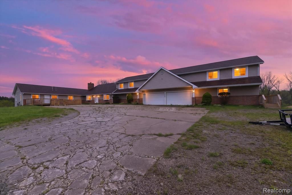11280 Hegel Road, Goodrich, MI 48438