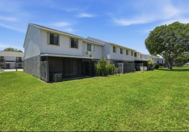 4901 Pier Drive, Greenacres, FL 33463