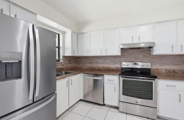 4901 Pier Drive, Greenacres, FL 33463
