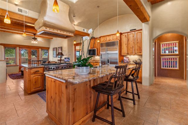 8 High Ridge Road, Santa Fe, NM 87506