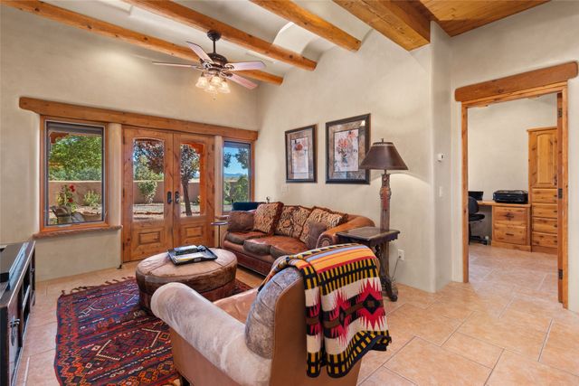 8 High Ridge Road, Santa Fe, NM 87506