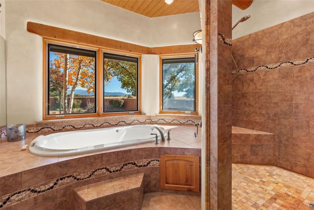 8 High Ridge Road, Santa Fe, NM 87506