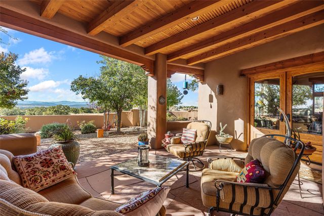 8 High Ridge Road, Santa Fe, NM 87506