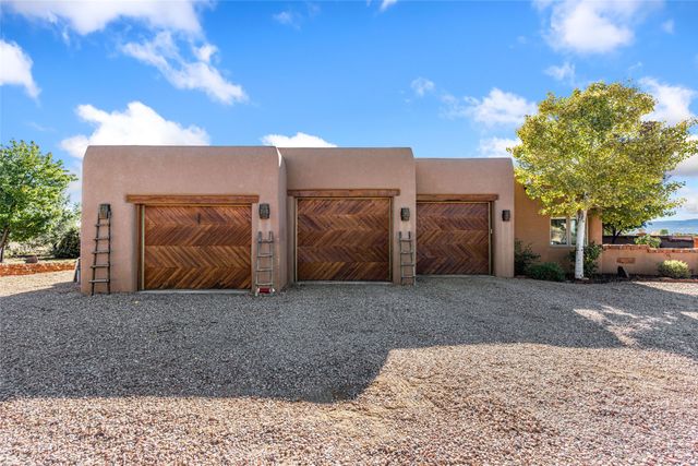 8 High Ridge Road, Santa Fe, NM 87506