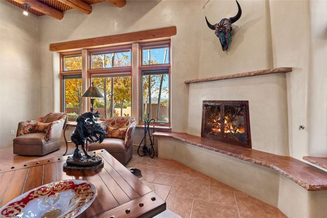 8 High Ridge Road, Santa Fe, NM 87506