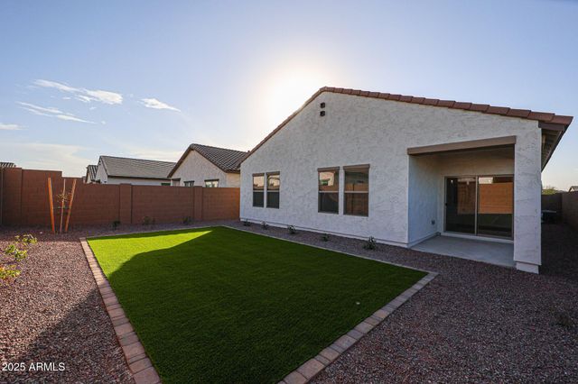7986 W FRIER Drive, Glendale, AZ 85303