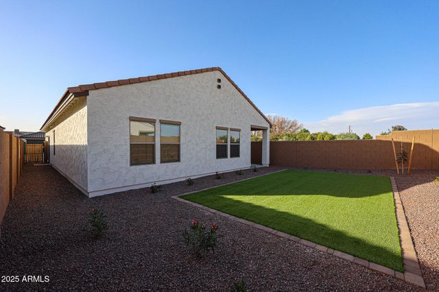 7986 W FRIER Drive, Glendale, AZ 85303