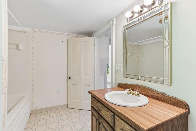 2348 Highway 92, Mount Horeb, WI 53572