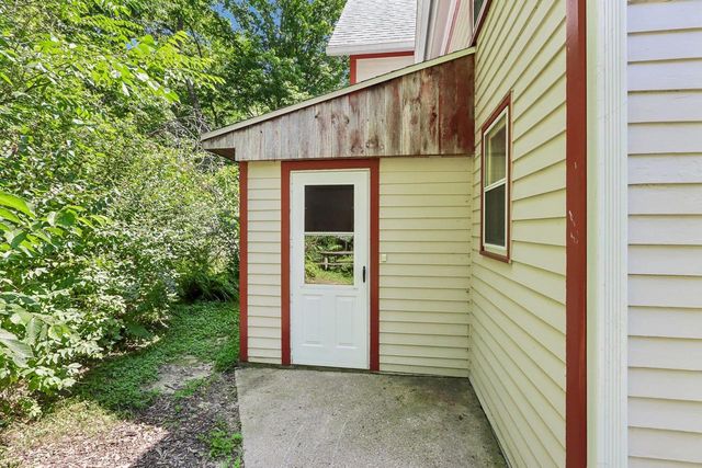 2348 Highway 92, Mount Horeb, WI 53572