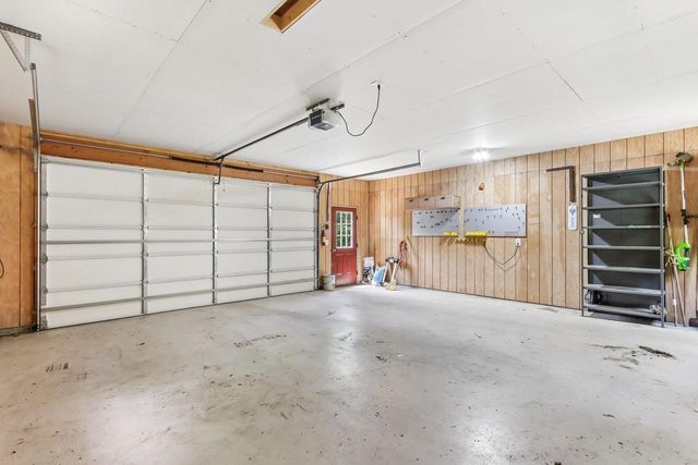2348 Highway 92, Mount Horeb, WI 53572
