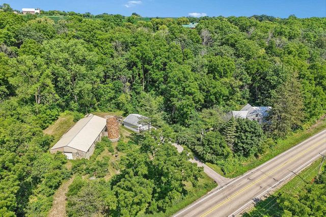 2348 Highway 92, Mount Horeb, WI 53572