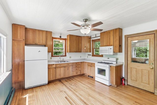 2348 Highway 92, Mount Horeb, WI 53572