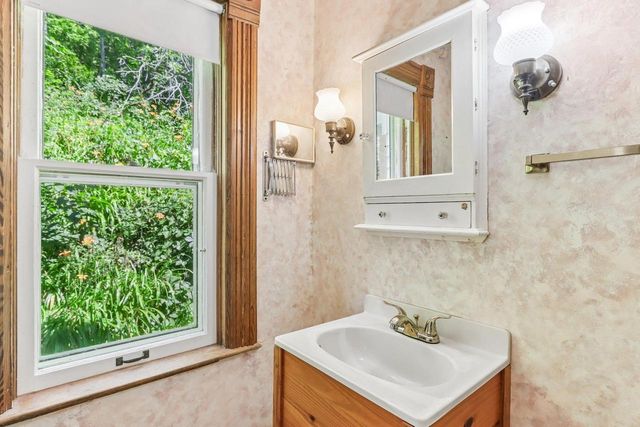 2348 Highway 92, Mount Horeb, WI 53572